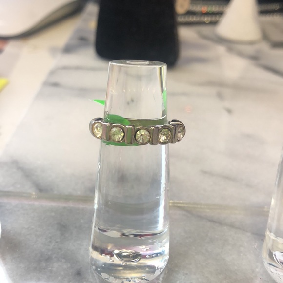 Vintage Crystal Ring-What size do you need?? - Picture 4 of 5
